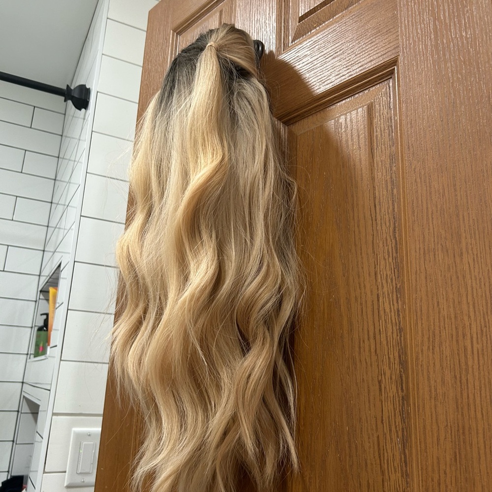 Blonde Wavy Hair Extension